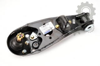 Brat inferior cu pivot  punte  fata Kia K 2500