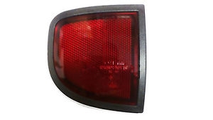 Catadioptru aripa spate Mitsubishi L200